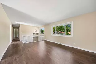 420 Justine Ave, Bolingbrook, IL 60440 - Photo 2