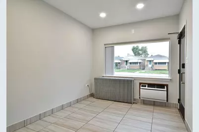 6811 W Higgins Avenue #B, Chicago, IL 60656 - Photo 14