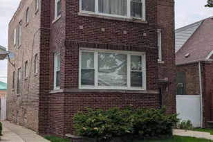 554 E 103rd Pl, Chicago, IL 60628 - Photo 2