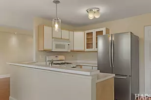 1901 Barnhill Dr, Mundelein, IL 60060 - Photo 8