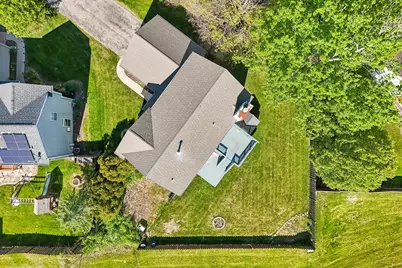 254 W Holly Court, Round Lake, IL 60073 - Photo 44
