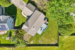 254 W Holly Ct, Round Lake, IL 60073 - Photo 44
