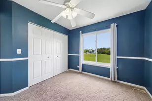 254 W Holly Ct, Round Lake, IL 60073 - Photo 28