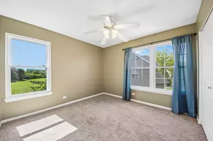 254 W Holly Ct, Round Lake, IL 60073 - Photo 30