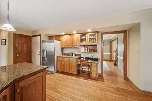 1408 Durness Ct, Naperville, IL 60565 - Photo 10