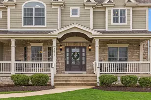 671 Sheffield Cir, Sugar Grove, IL 60554 - Photo 2