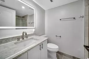 8210 Elmwood St, Skokie, IL 60077 - Photo 16