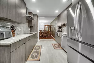 8210 Elmwood St, Skokie, IL 60077 - Photo 8