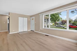 3609 Kingfisher Ln, Rolling Meadows, IL 60008 - Photo 4