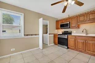 3609 Kingfisher Ln, Rolling Meadows, IL 60008 - Photo 8