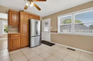 3609 Kingfisher Ln, Rolling Meadows, IL 60008 - Photo 10