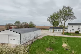 11323 N 1500 E Rd, Pontiac, IL 61764 - Photo 1