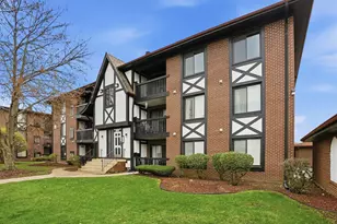 13615 Royal Ct, Crestwood, IL 60418 - Photo 2