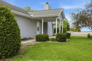 370 W Seneca Ave, Bonfield, IL 60913 - Photo 12