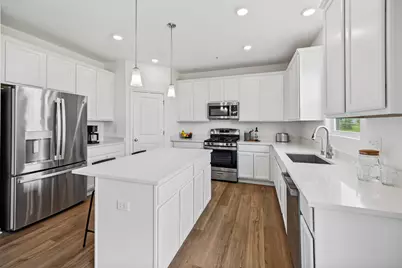 1320 Spencer Lane, South Elgin, IL 60177 - Photo 2