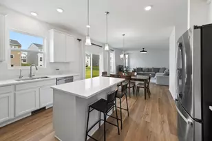 1320 Spencer Ln, South Elgin, IL 60177 - Photo 8