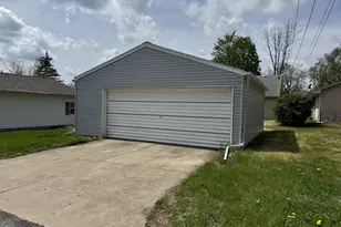 1532 Illinois St, Lasalle, IL 61301 - Photo 14