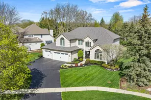 1692 Sauk Dr, Batavia, IL 60510 - Photo 2