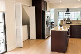 205 Benton Ln, Bloomingdale, IL 60108 - Photo 6