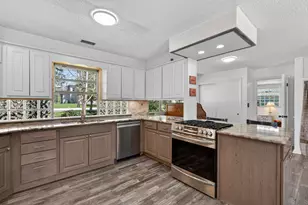 1931 Oakwood Rd, Northbrook, IL 60062 - Photo 10