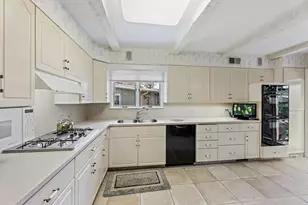 2728 Old Glenview Rd, Wilmette, IL 60091 - Photo 10