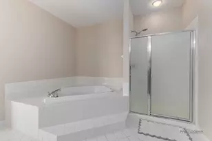 18 Tournament Dr N, Hawthorn Woods, IL 60047 - Photo 50