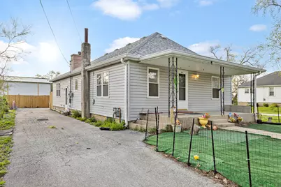 907 N Virginia Street, Watseka, IL 60970 - Photo 1