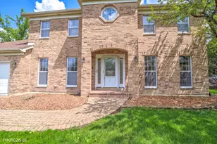943 W Bailey Rd, Naperville, IL 60565 - Photo 2
