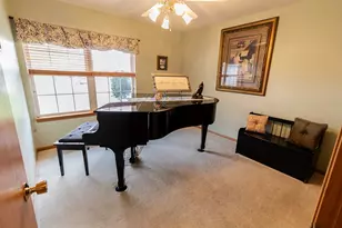 1404 Willow Ln, Chemung, IL 60033 - Photo 12