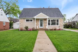 7027 Foster St, Morton Grove, IL 60053 - Photo 1
