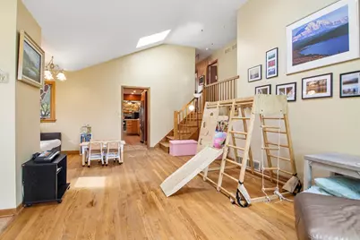 245 Amherst Avenue, Des Plaines, IL 60016 - Photo 14