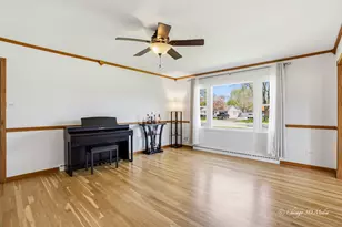 2207 Kirchoff Rd, Rolling Meadows, IL 60008 - Photo 32