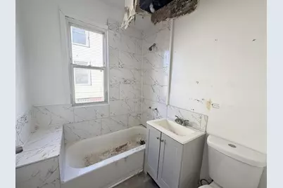 7939 S Escanaba Avenue, Chicago, IL 60617 - Photo 10