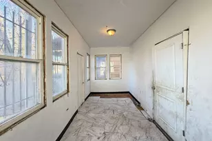 7939 S Escanaba Ave, Chicago, IL 60617 - Photo 14