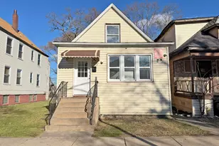 7939 S Escanaba Ave, Chicago, IL 60617 - Photo 1