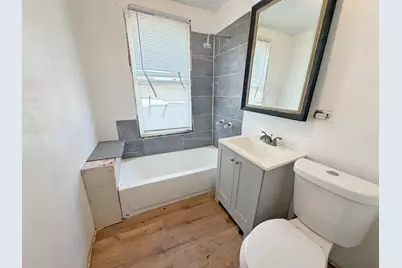 7939 S Escanaba Avenue, Chicago, IL 60617 - Photo 16