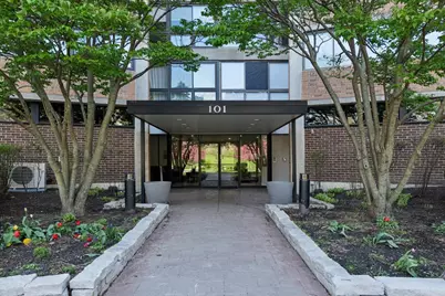 101 Bar Harbour Road #4L, Schaumburg, IL 60193 - Photo 2
