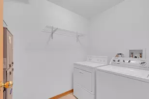 18 Meadow Ct, Schaumburg, IL 60193 - Photo 20