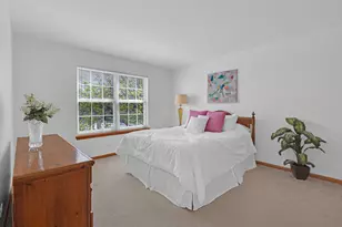 18 Meadow Ct, Schaumburg, IL 60193 - Photo 12