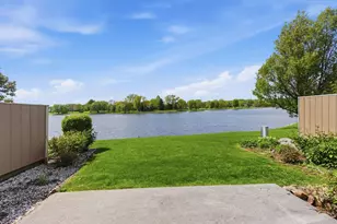 670 Versailles Circle, Elk Grove Village, IL 60007 - Photo 28