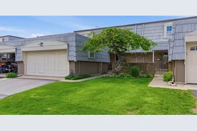 670 Versailles Circle #D, Elk Grove Village, IL 60007 - Photo 2