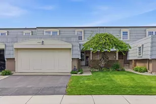 670 Versailles Circle, Elk Grove Village, IL 60007 - Photo 1