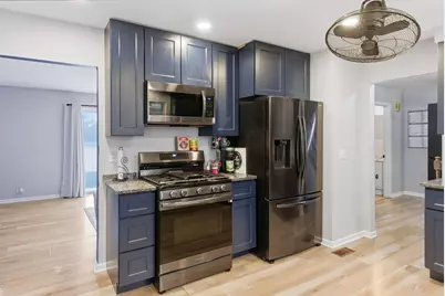 670 Versailles Circle #D, Elk Grove Village, IL 60007 - Photo 8