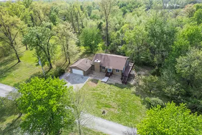 1005 S Pine Tree Drive, Carterville, IL 62918 - Photo 2