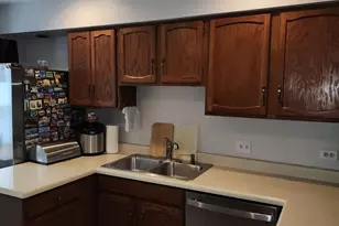 1405 Clairmont Ct, Vernon Hills, IL 60061 - Photo 10