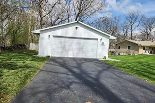 88 Gromer Rd, Elgin, IL 60120 - Photo 50