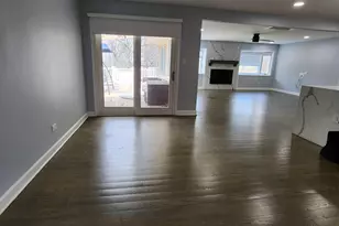 88 Gromer Rd, Elgin, IL 60120 - Photo 10