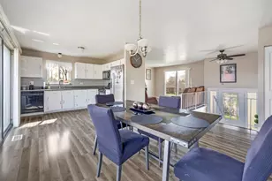 1236 Corley Dr, Elgin, IL 60120 - Photo 8