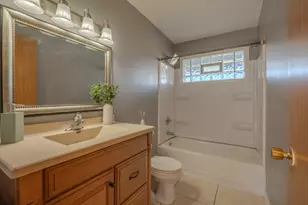 101 Edgehill Dr, Bolingbrook, IL 60440 - Photo 18