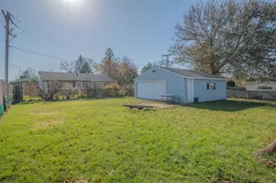101 Edgehill Dr, Bolingbrook, IL 60440 - Photo 4